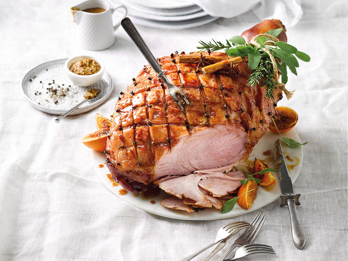 HAM-IT-UP THIS CHRISTMAS WITH LEONARD’S!